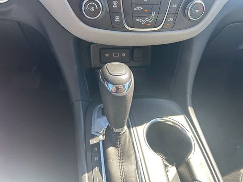 Used 2019 Chevrolet Equinox LS w/ LPO, Floor Liner Package AWD/4WD image 21