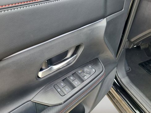 New 2025 Nissan Kicks SR image 10