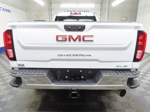 Used 2025 GMC Sierra 2500 SLE image 30