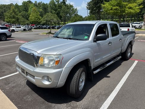 Used 2011 Toyota Tacoma 4x4 Double Cab w/ SR5 Pkg #2 image 6