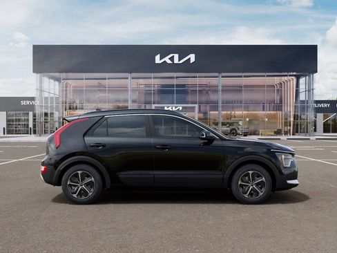 New 2026 Kia Niro EX FWD image 7