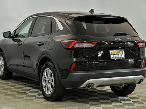 Used 2023 Ford Escape Active w/ Tech Pack #2 AWD/4WD image 6