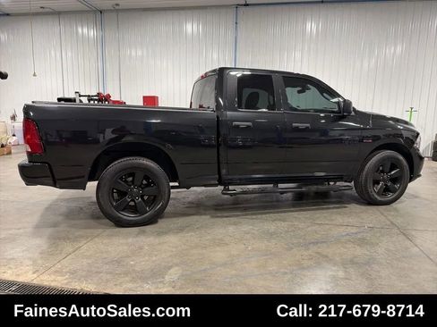Used 2018 RAM 1500 Express w/ Black Ram 1500 Express Group AWD/4WD image 21