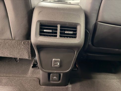 Used 2022 GMC Terrain SLT w/ Infotainment Package II image 21