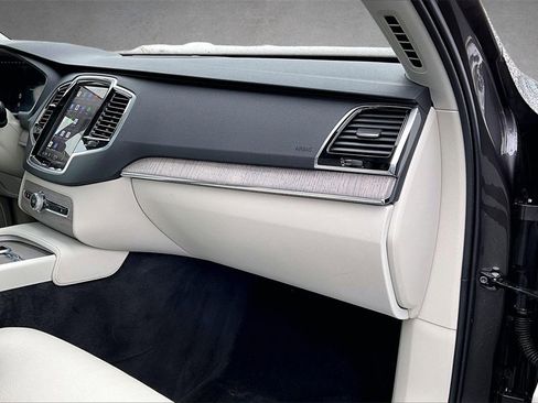 Certified 2024 Volvo XC90 B5 Plus w/ Protection Package image 27