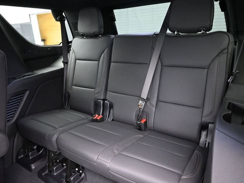 Used 2025 Chevrolet Tahoe High Country AWD/4WD image 31