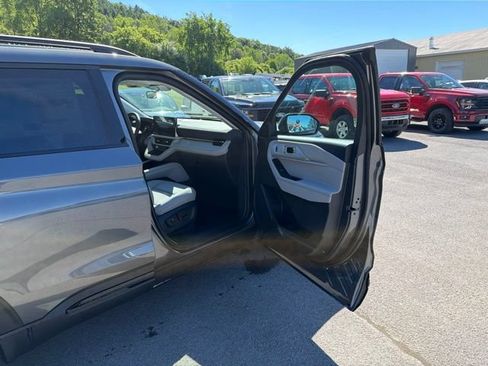 Used 2026 Ford Explorer Active w/ Active Comfort Package AWD/4WD image 32