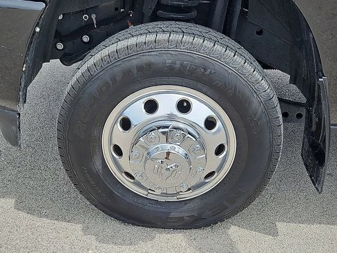 Used 2026 RAM 3500 Laramie w/ Sport Appearance Package AWD/4WD image 13