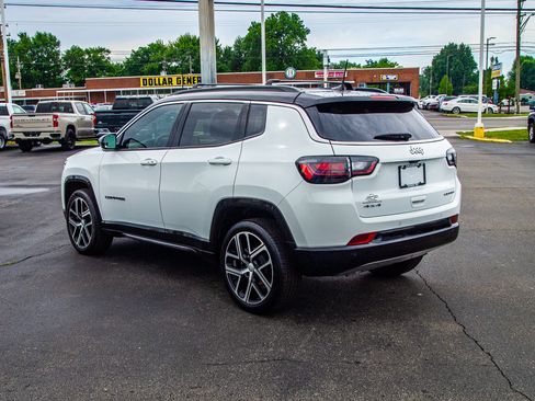 Used 2024 Jeep Compass Limited w/ Elite Group AWD/4WD image 5
