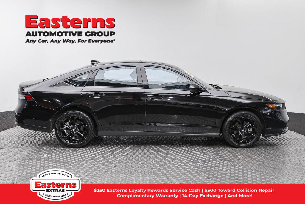 Used 2025 Honda Accord SE image 5