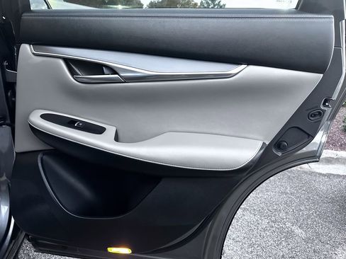 Certified 2025 INFINITI QX50 Luxe image 33