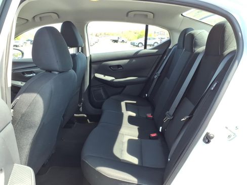 Used 2025 Nissan Sentra SV image 12