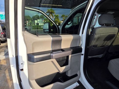 Used 2020 Ford F250 XLT w/ FX4 Off-Road Package AWD/4WD image 20