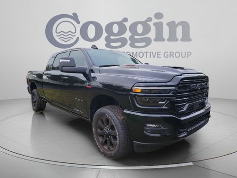 Used 2025 RAM 2500 Laramie AWD/4WD image 6