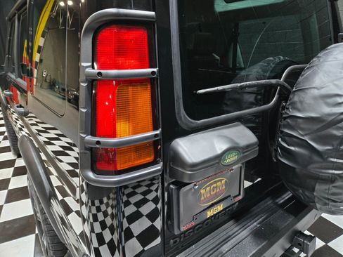 Used 2004 Land Rover Discovery SE image 6