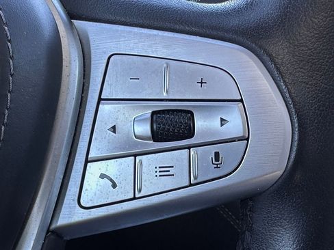 Used 2022 BMW 740i 740i w/ Premium Package image 28