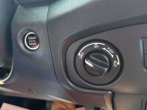 Certified 2023 Nissan Frontier PRO-4X w/ Technology Package image 27