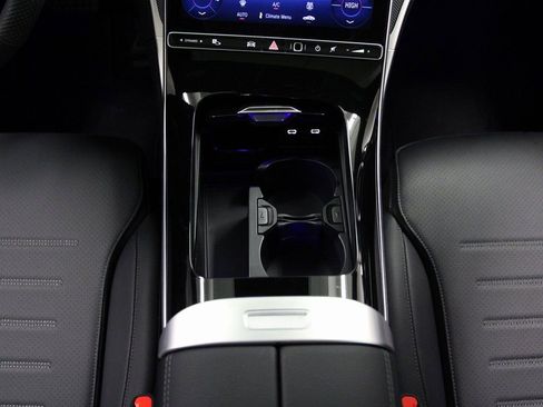 New 2026 Mercedes-Benz C 300 4MATIC Sedan image 10