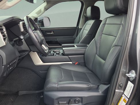 Used 2024 Toyota Tundra Limited AWD/4WD image 14