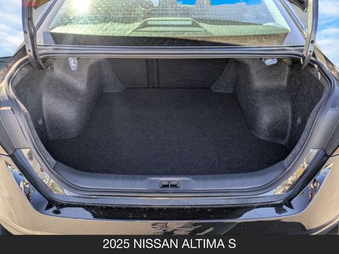 Used 2025 Nissan Altima 2.5 S image 20
