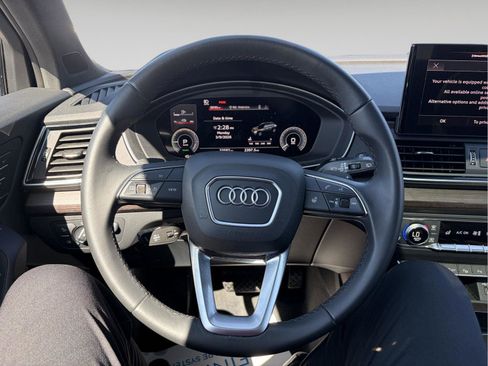 Used 2023 Audi Q5 e Prestige w/ Prestige Package image 13