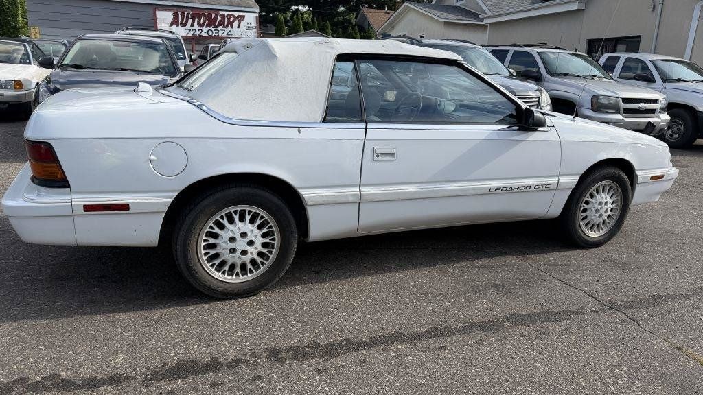 Used 1995 Chrysler LeBaron GTC FWD image 4