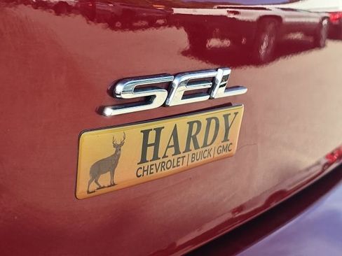 Used 2024 Ford Edge SEL w/ Convenience Package image 9