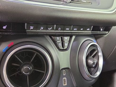 Used 2020 Chevrolet Blazer LT FWD image 20