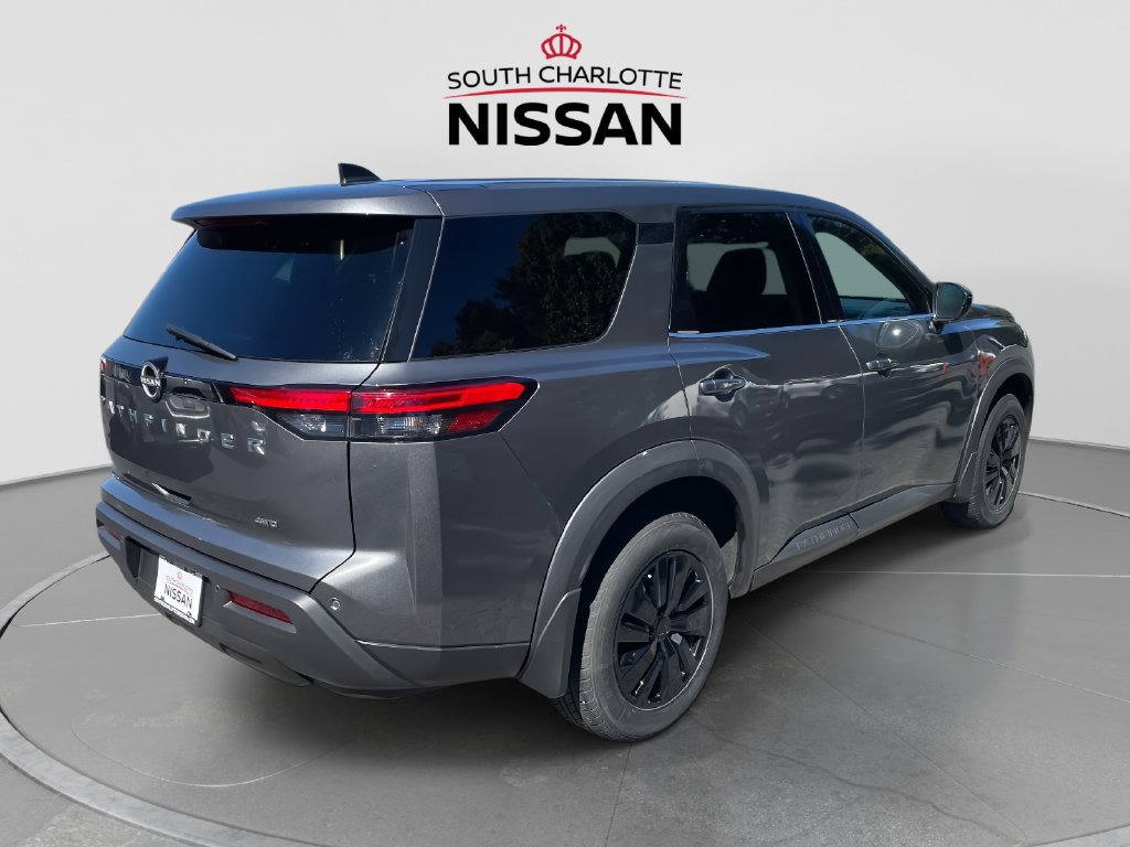 Used 2024 Nissan Pathfinder S AWD/4WD image 6