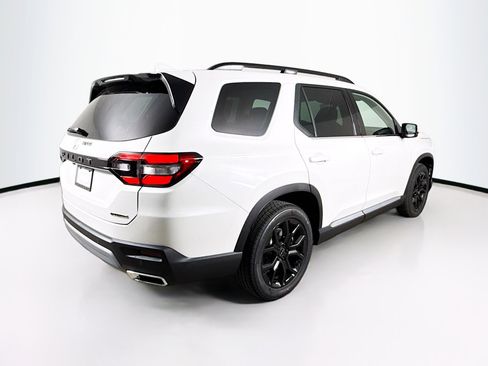 New 2025 Honda Pilot Touring image 34