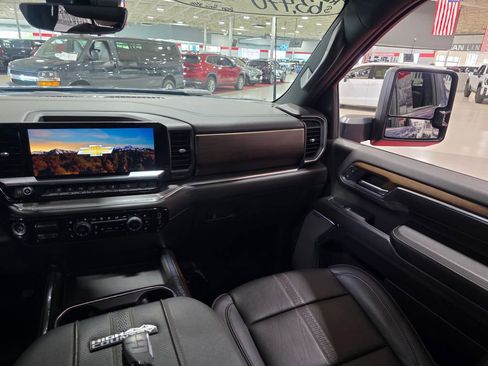 Certified 2024 Chevrolet Silverado 3500 High Country w/ High Country Premium Package AWD/4WD image 17