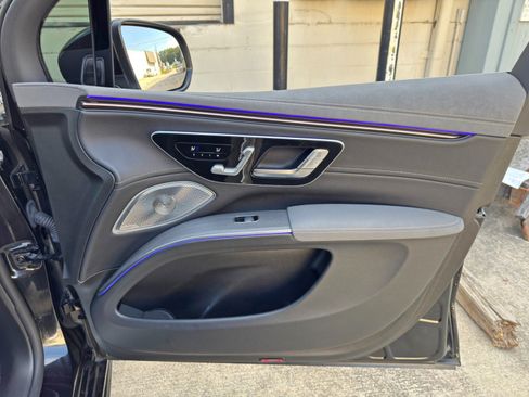 Used 2023 Mercedes-Benz EQS 580 4MATIC SUV w/ Exclusive Trim Package image 55