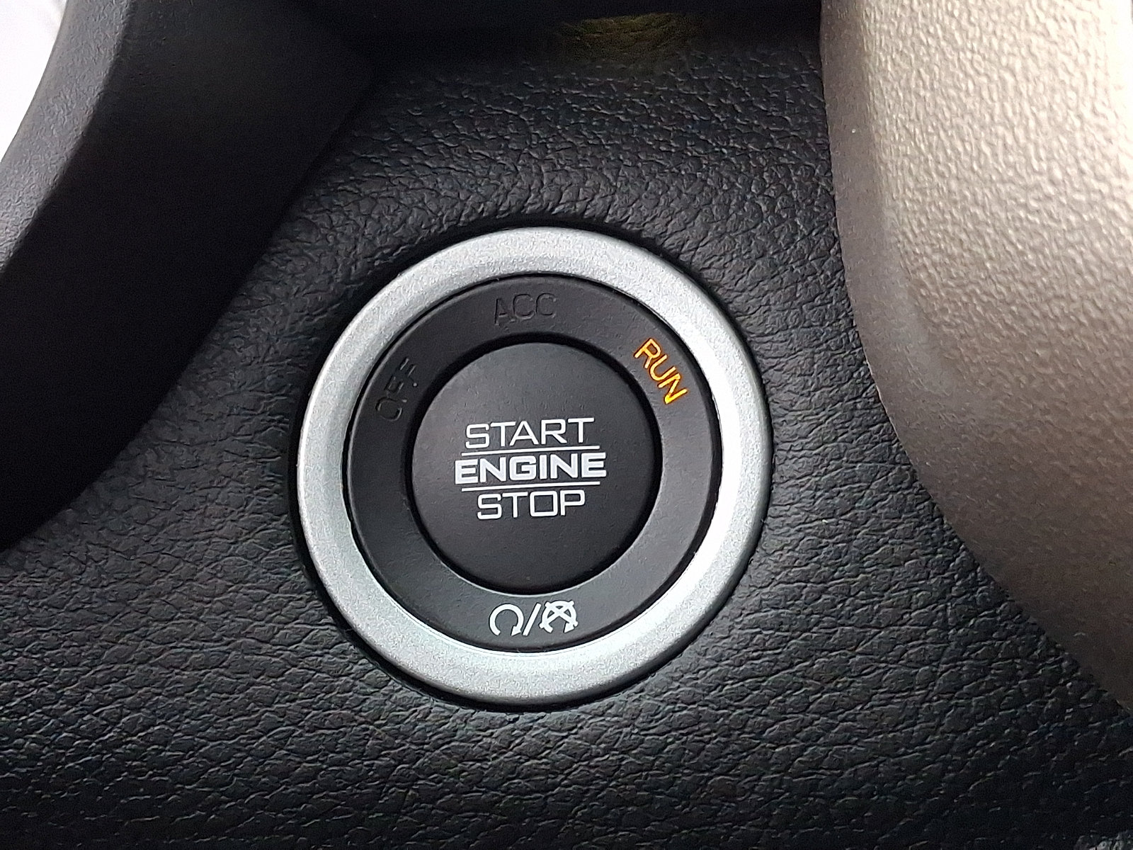 Used 2019 RAM 1500 Laramie AWD/4WD image 27