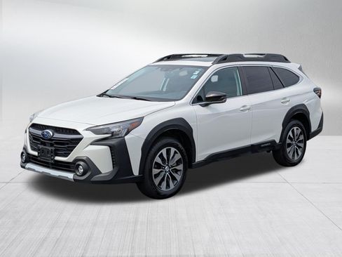 Certified 2024 Subaru Outback Limited AWD/4WD image 3