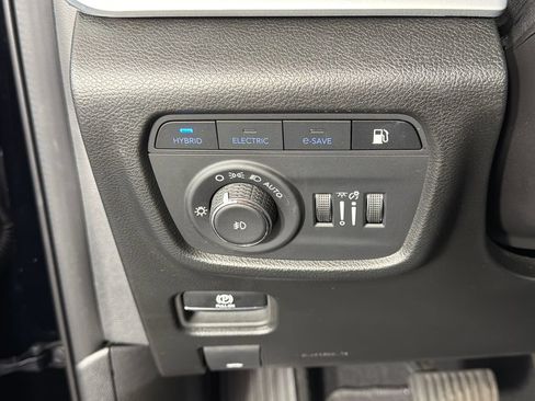 Used 2025 Jeep Grand Cherokee Limited 4xe AWD/4WD image 16