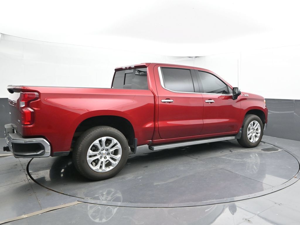 Used 2023 Chevrolet Silverado 1500 LTZ w/ Technology Package AWD/4WD image 3