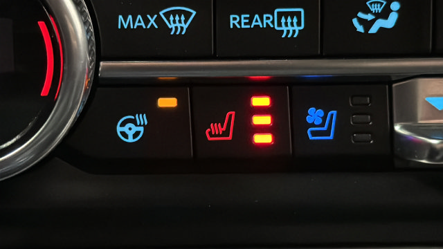 Used 2024 Ford Expedition XLT AWD/4WD image 34