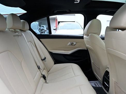 Used 2019 BMW 330i Sedan image 14
