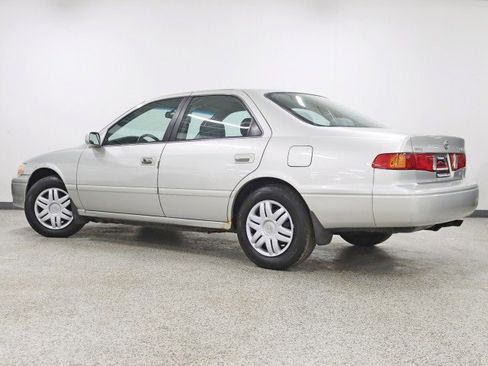 Used 2001 Toyota Camry V6 image 7