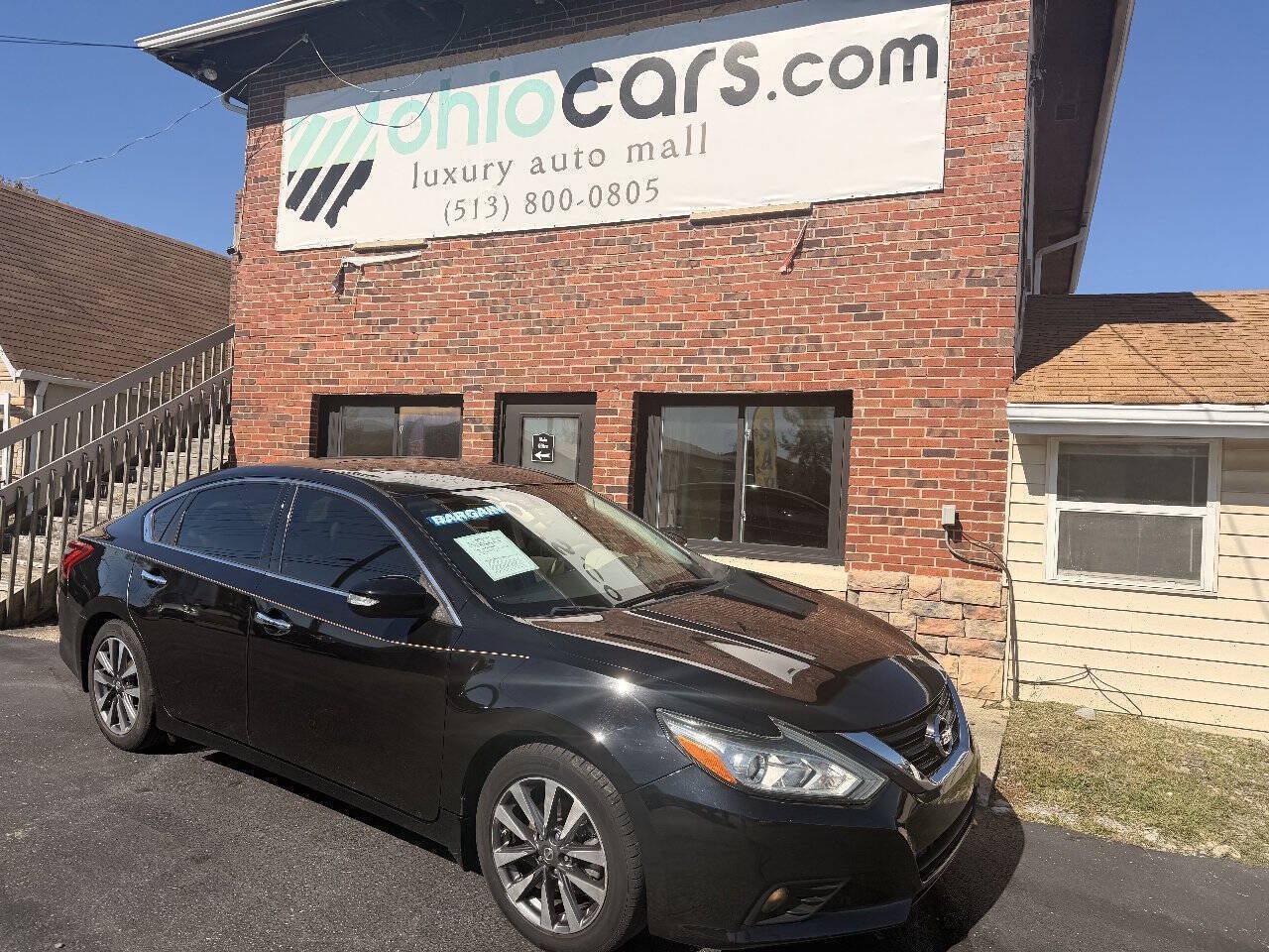 Used 2017 Nissan Altima 2.5 SV w/ Convenience Package FWD image 1