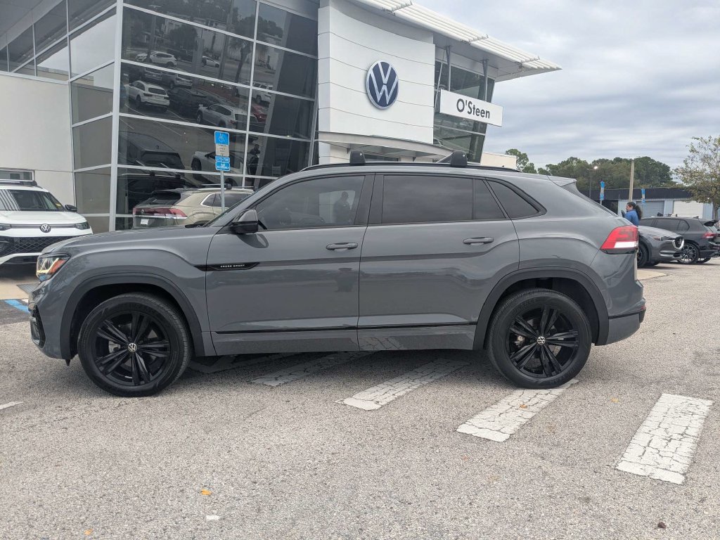 Certified 2023 Volkswagen Atlas Cross Sport SEL R-Line AWD/4WD image 3