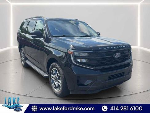 Certified 2025 Ford Expedition Active AWD/4WD image 1