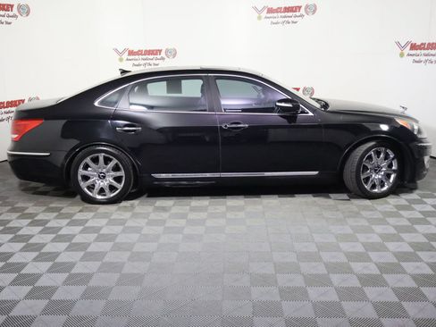 Used 2013 Hyundai Equus Signature RWD image 3