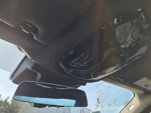 Used 2025 BMW i5 xDrive40 image 33