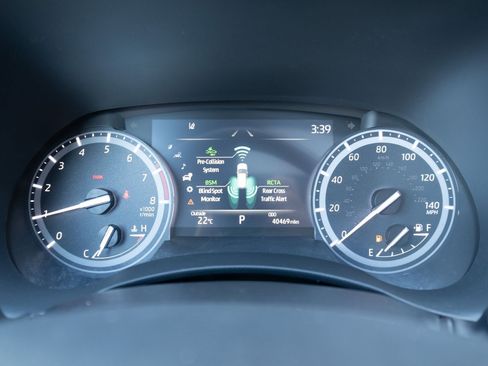 Used 2022 Toyota Highlander XSE image 6