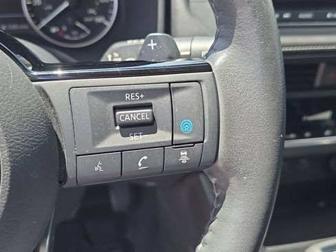 Certified 2023 Nissan Rogue SV w/ SV Premium B Package AWD/4WD image 32