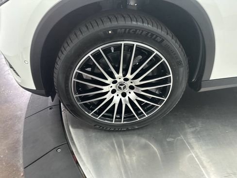 Used 2026 Mercedes-Benz GLC 300 image 31