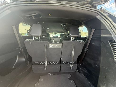 Used 2019 Chrysler Pacifica Touring-L w/ Advanced Safetytec Group FWD image 16