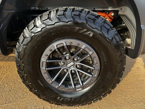 Used 2020 Ford F150 Raptor w/ Equipment Group 802A Luxury image 20