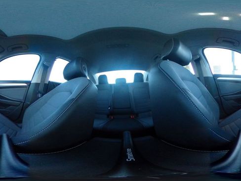 Used 2025 Volkswagen Jetta SE image 43